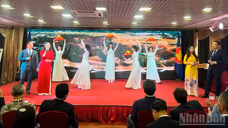 Việt Nam đóng vai trò đặc biệt trong quan hệ giữa Nga và ASEAN